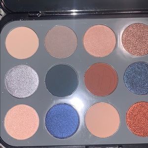 BNIB 🎉Bh cosmetics Glamreflection smoke palette